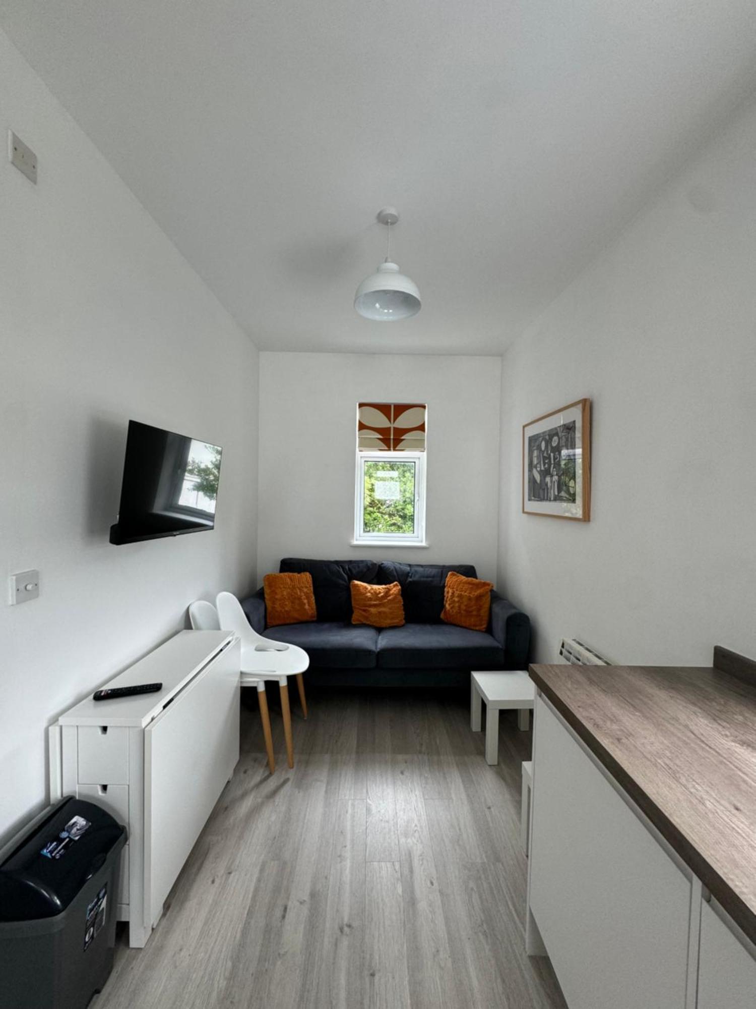 Armyn House Apartments, Your Coastal Escape In Falmouth Exterior photo